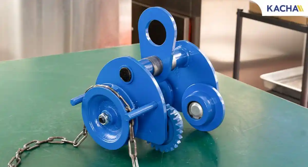 Gallery Running Hoist with Gear Blue 02