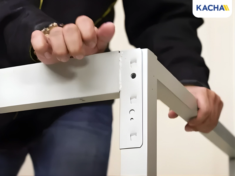 ใช้มือปรับคานบน ให้ลงล็อค ใช้มือปรับคานบน ให้ลงล็อค