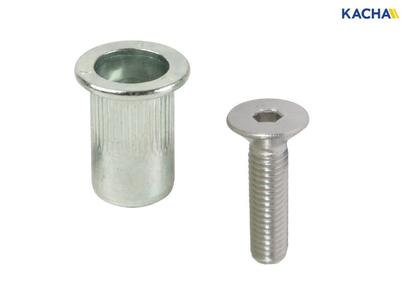 รีเวทนัท ควรใช้คู่กับ สกรูหัวเตเปอร์