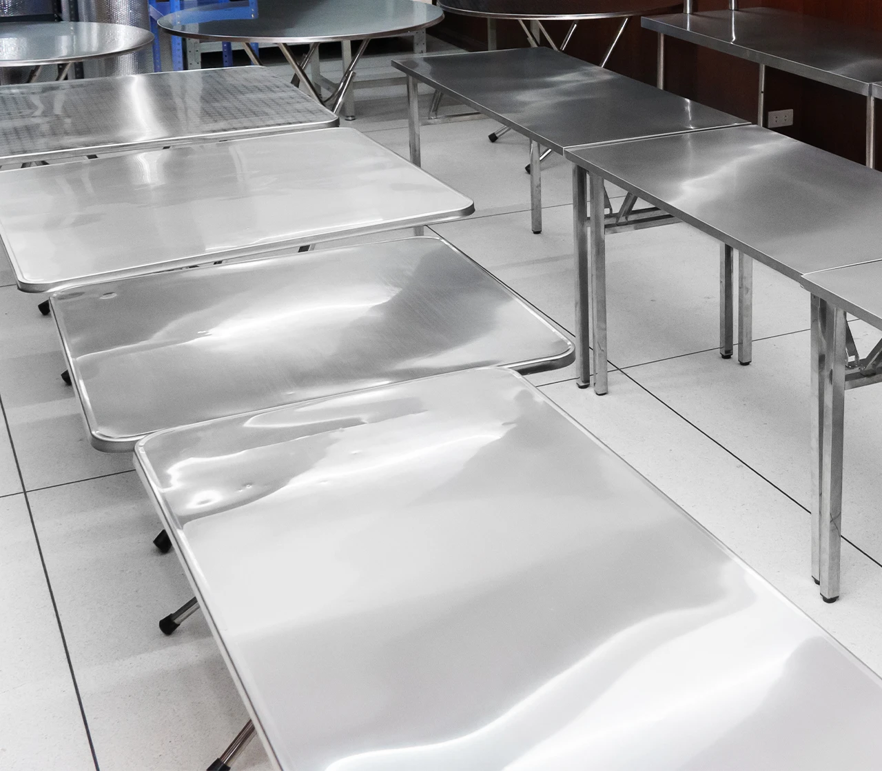 โต๊ะสแตนเลส Kacha